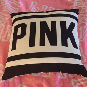 VS PINK Pillow, one side Leopard-Print and other Black/white W PINK Logo